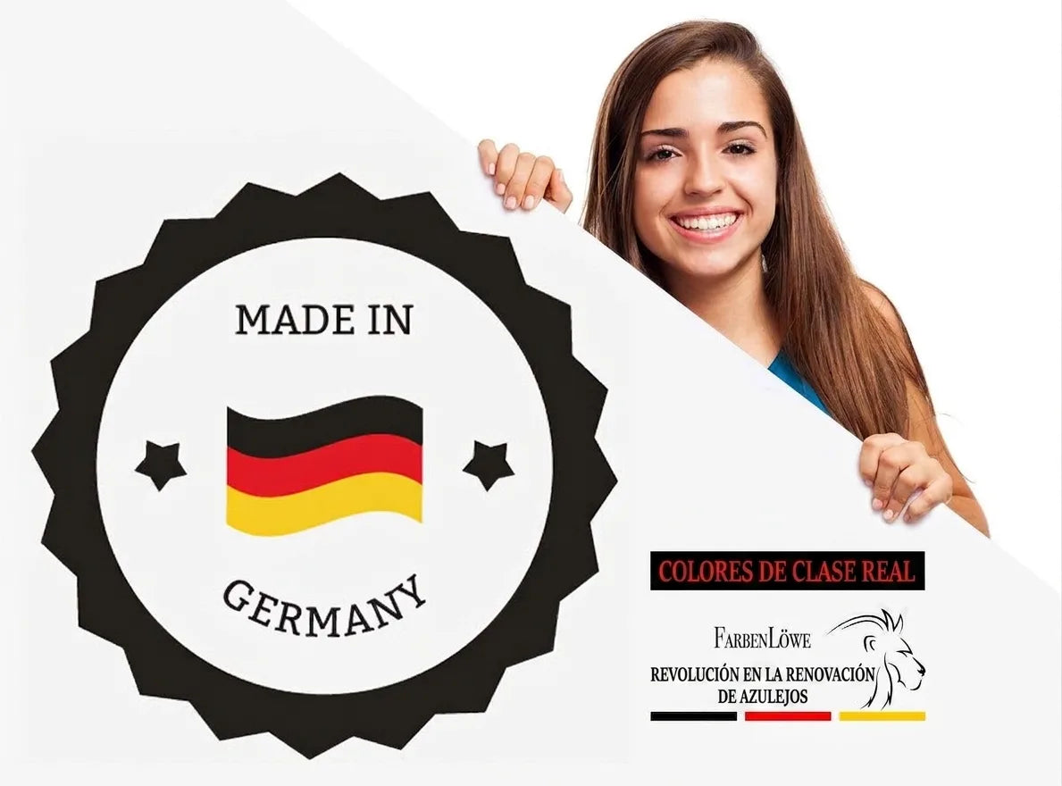 Mujer sonriente mostrando un cartel con distintivo "Hecho en Alemania" y logo FarbenLöwe.