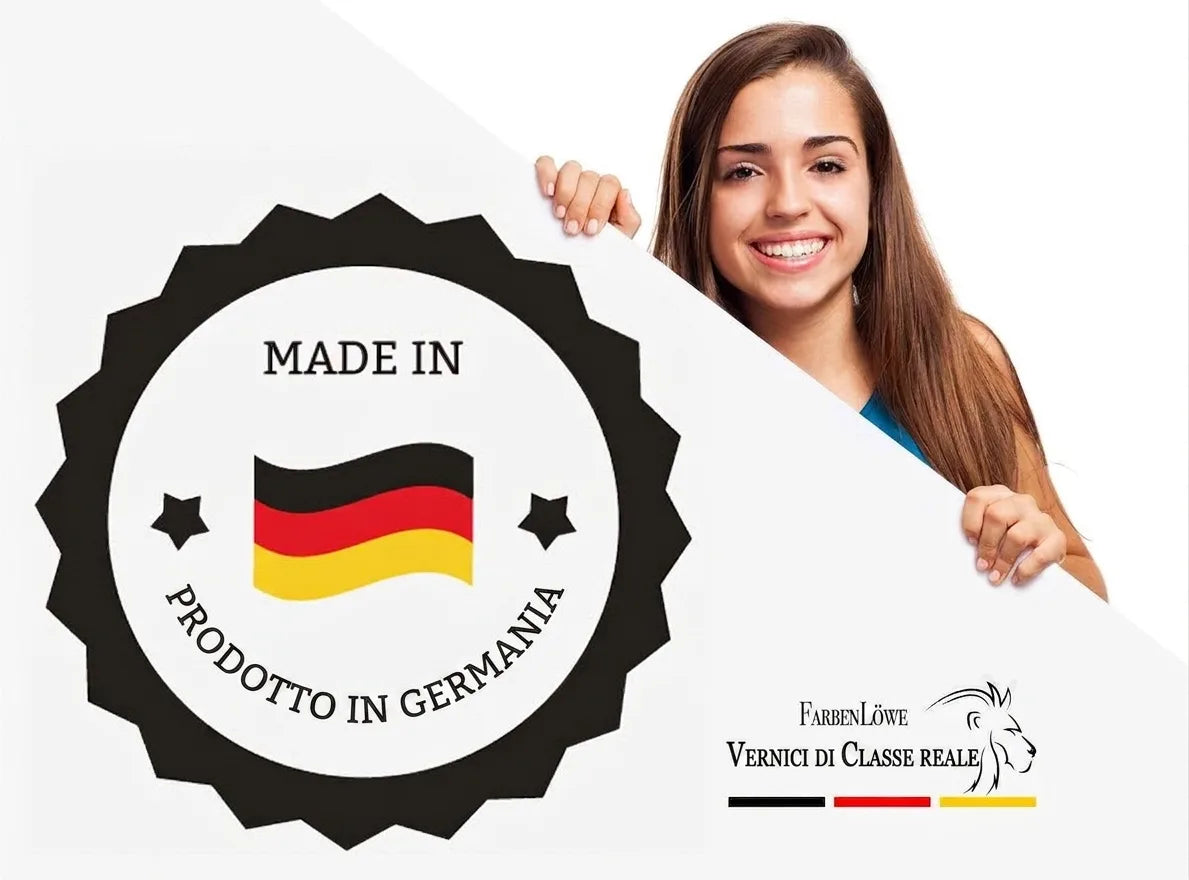 Donna sorridente con cartello Made in Germany e logo FarbenLöwe Colori di Classe Reale.