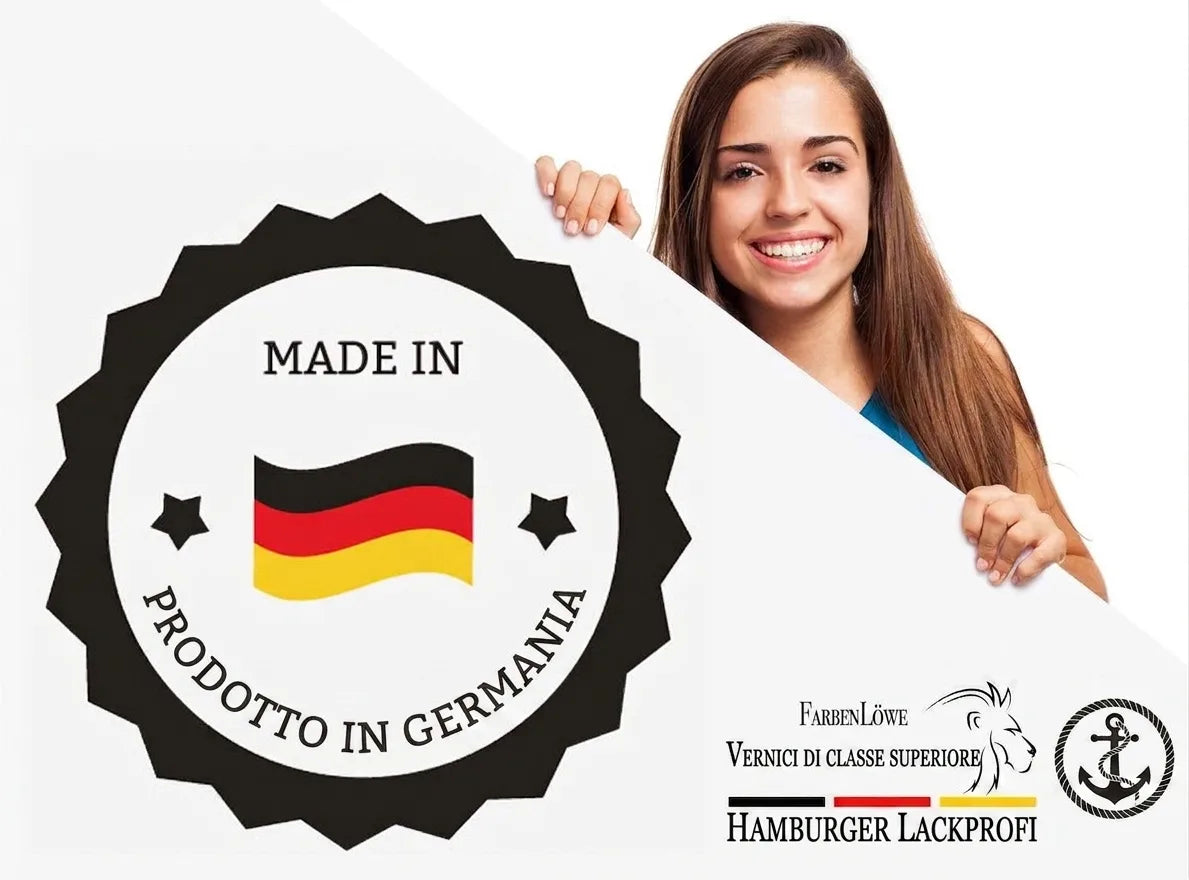 Donna sorridente con cartello bianco recante badge 'Made in Germany' e logo FarbenLöwe.