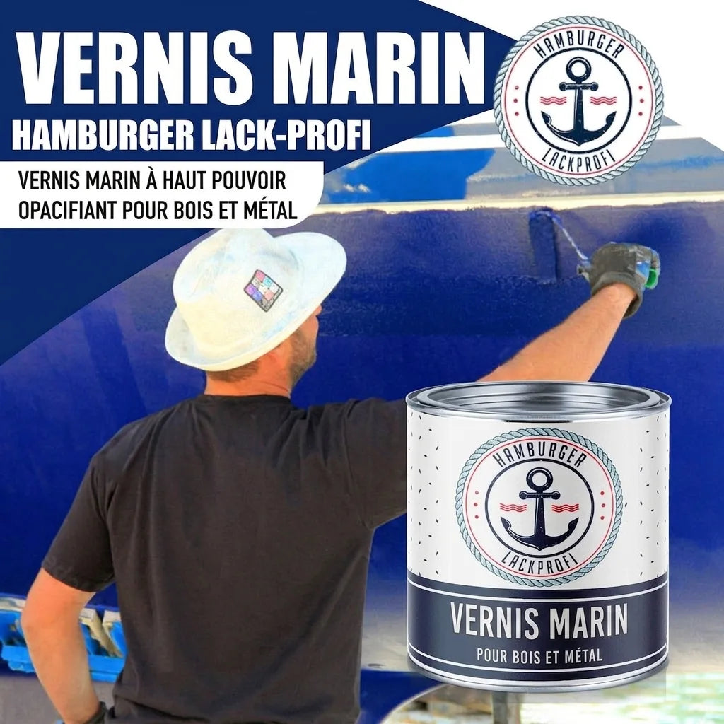 Homme peignant un bateau en bleu avec de la laque marine Hamburger Lack-Profi, canette au premier plan.