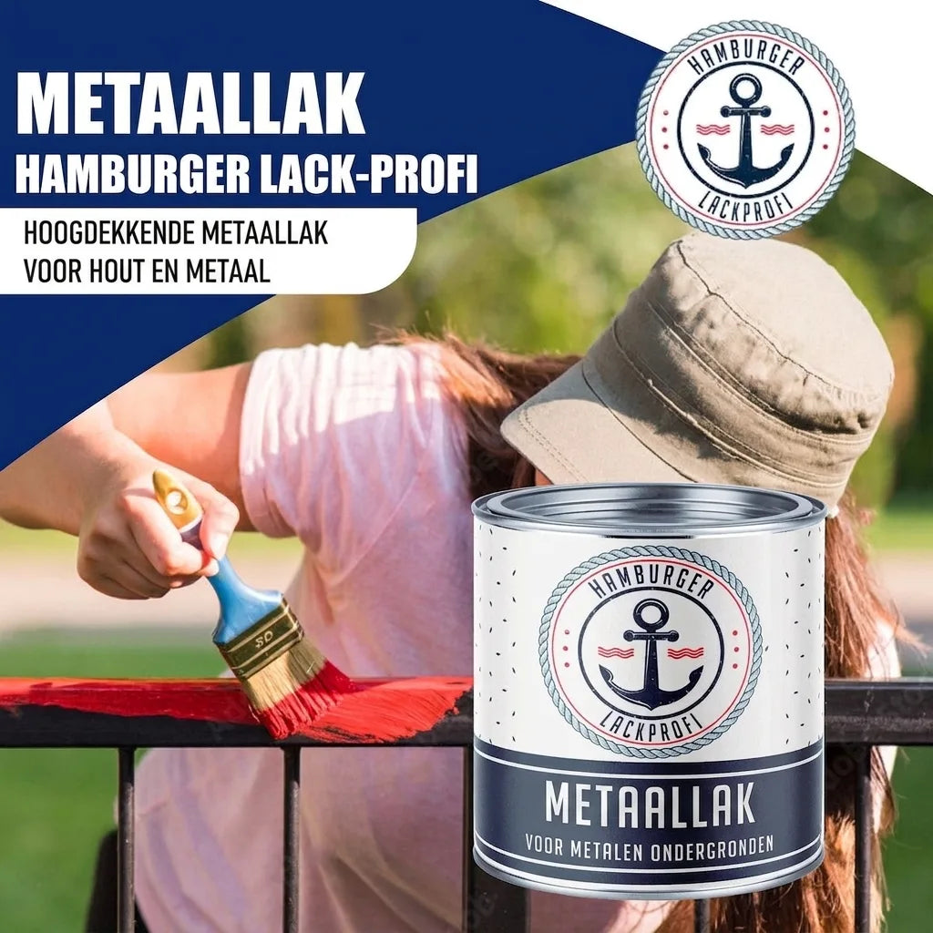 Persoon schildert reling met Hamburger Lack-Profi metaalbeschermingslak, hoogdekkend voor hout en metaal.