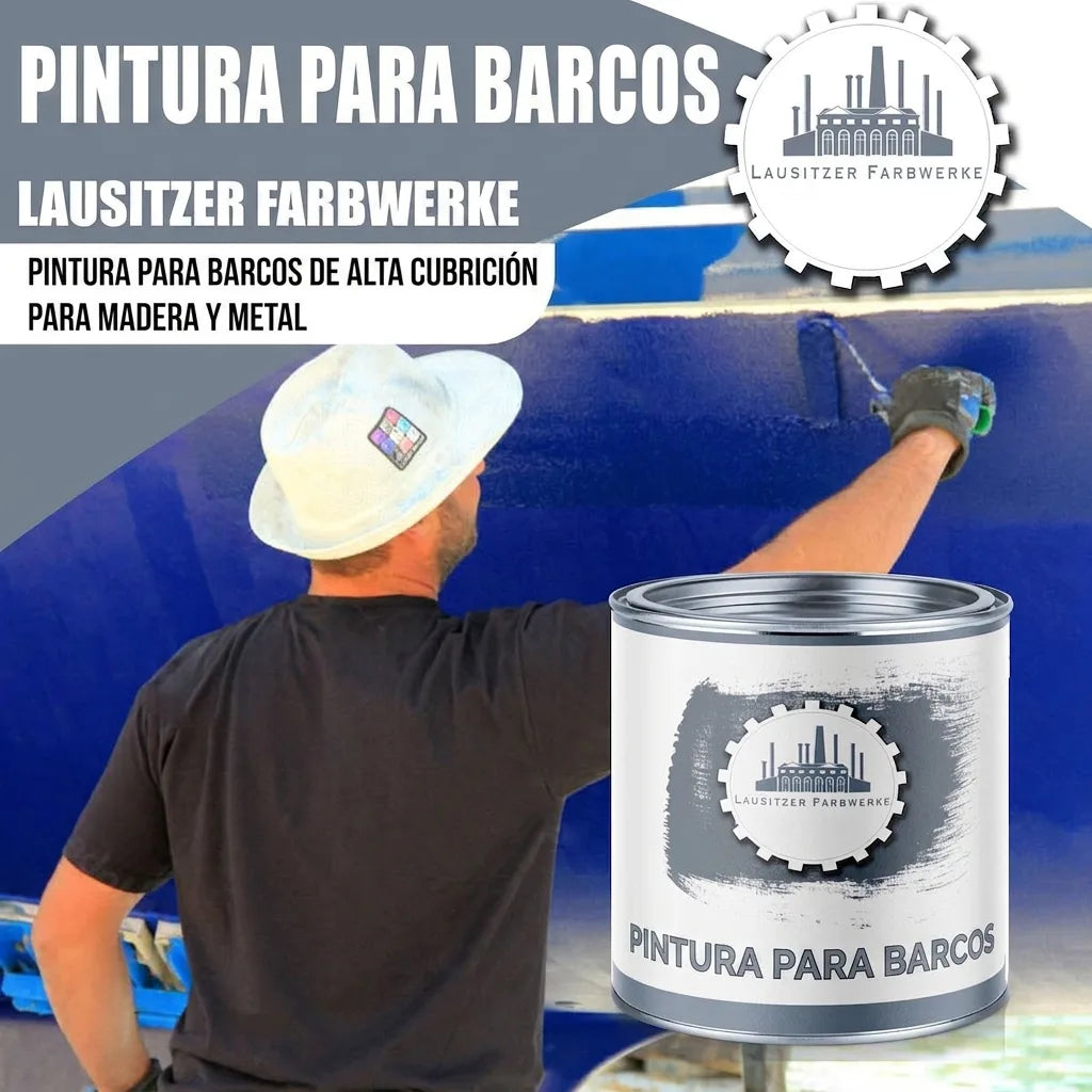 Hombre pintando un barco azul con pintura BOOTSLACK de LAUSITZER FARBWERKE, alto cubrimiento para madera y metal.