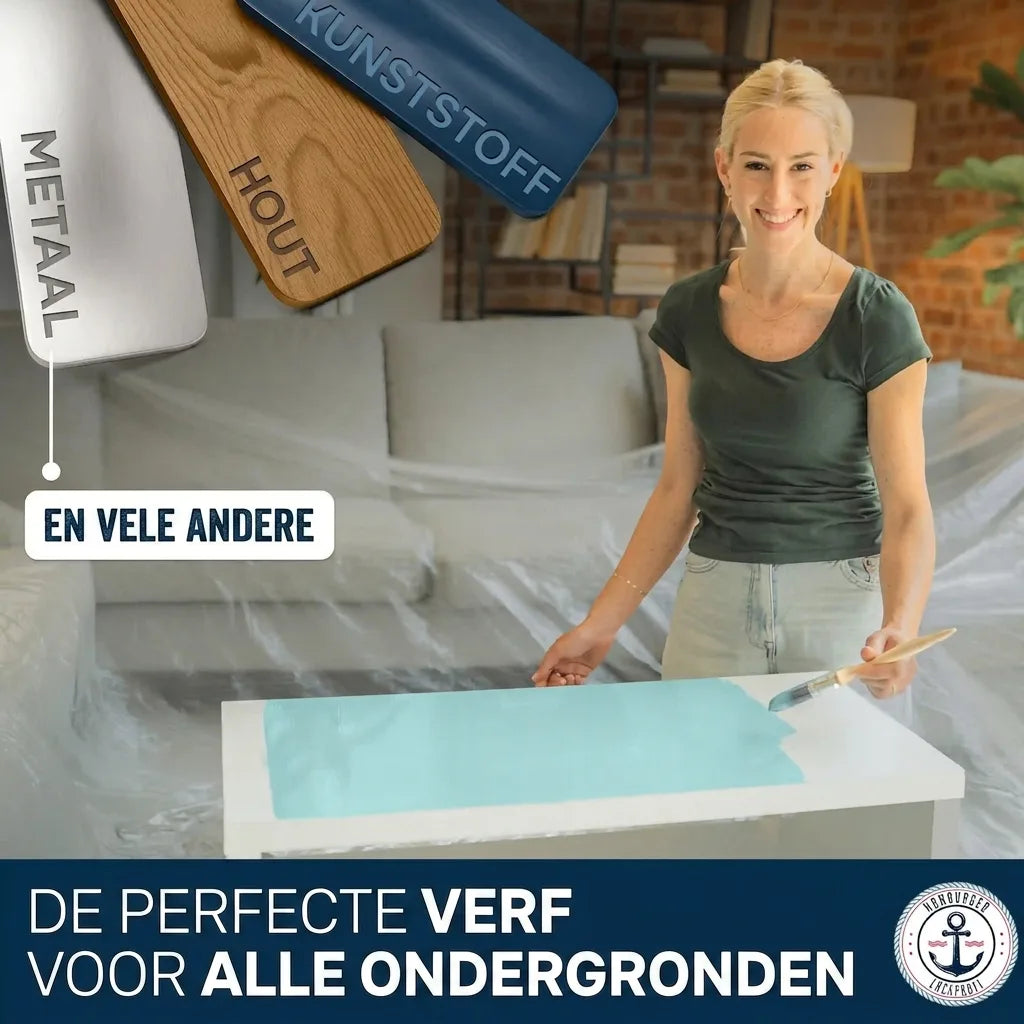 Vrouw schildert tafel met blauwe verf. Verf geschikt voor metaal, hout, kunststof en meer.