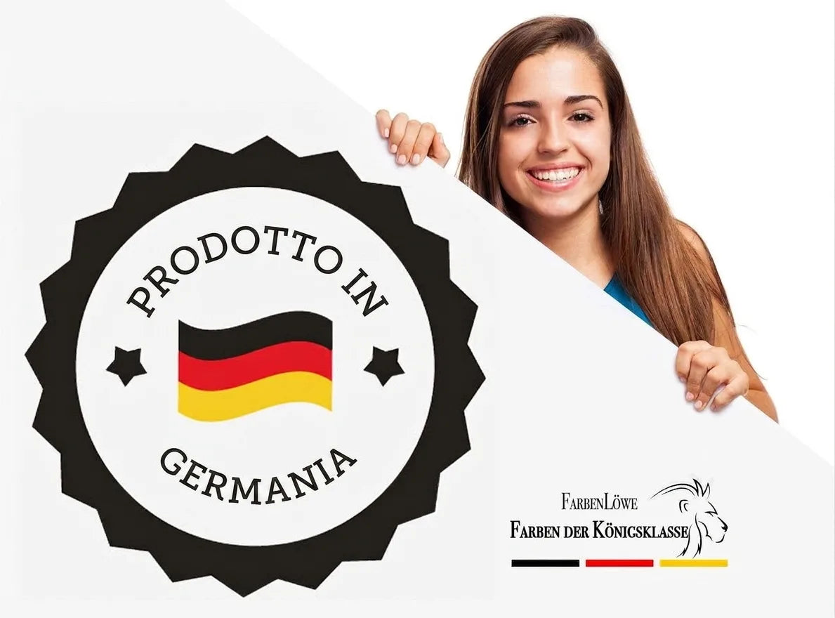Donna sorridente con cartello Made in Germany e logo FarbenLöwe Farben der Königsklasse