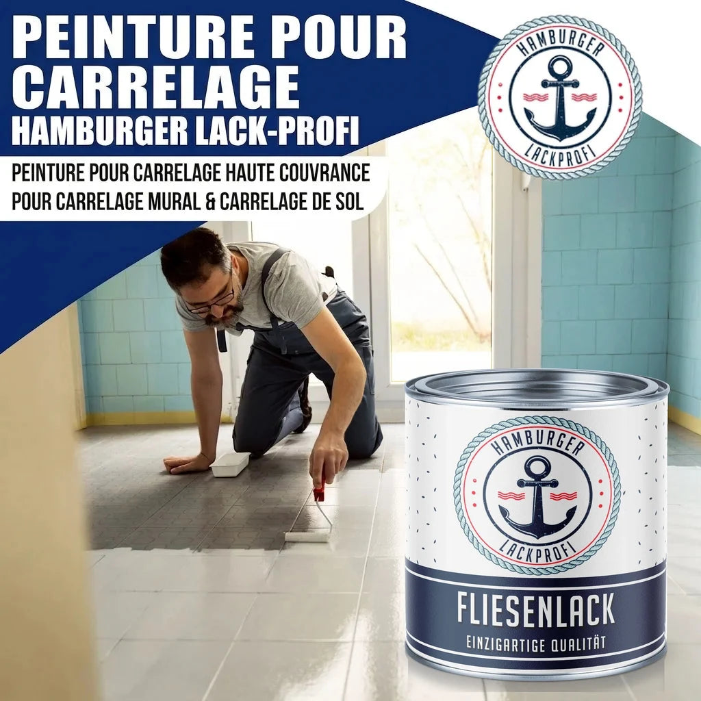 Peinture pour carrelage "Hamburger Lack-Profi". Un homme peint un sol, un pot de "Fliesenlack" au premier plan.
