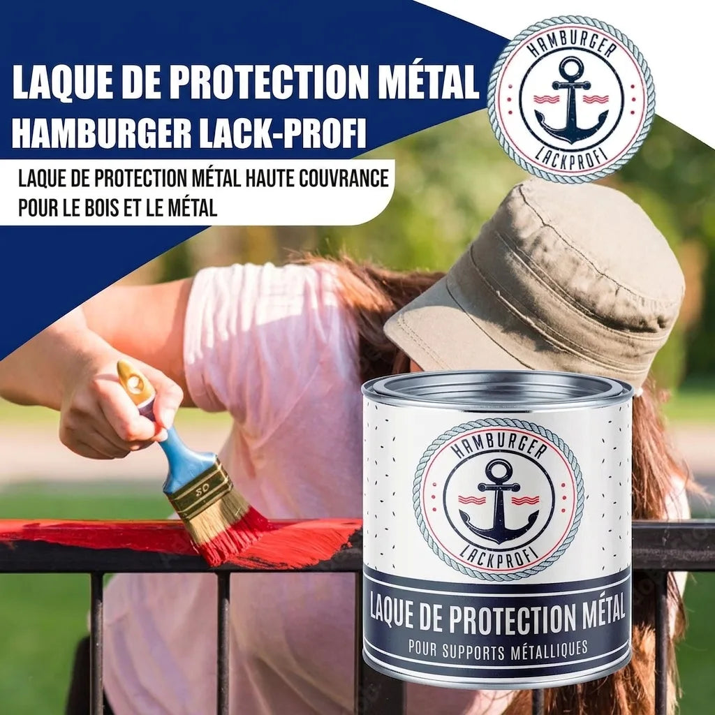 Femme appliquant une laque de protection métallique Hamburger Lack-Profi sur une balustrade rouge, pot de peinture.