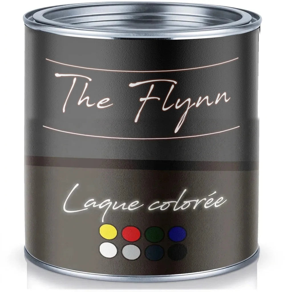 Pot de peinture noir mat avec inscription 'The Flynn Buntlack' et échantillons de couleurs diverses.