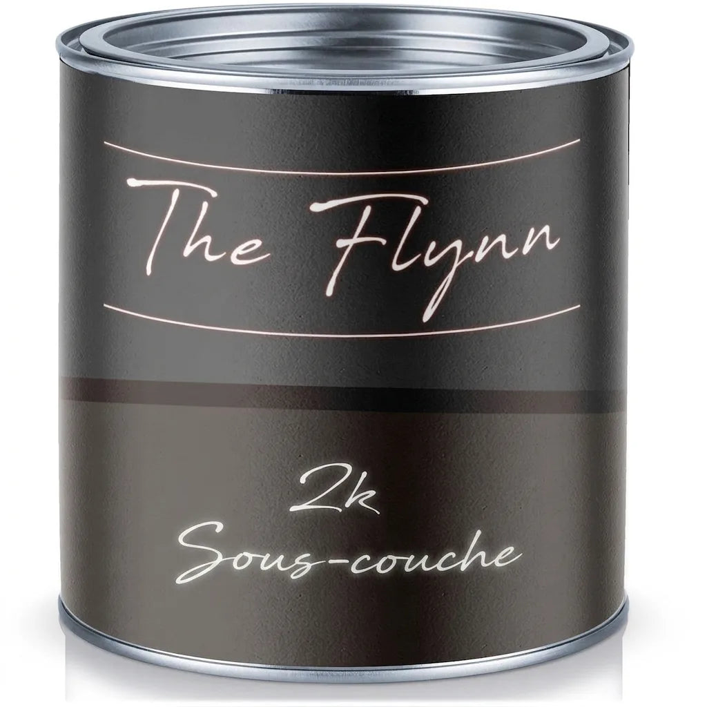 Pot de peinture gris foncé 'The Flynn 2k Grundierung' avec couvercle argenté.